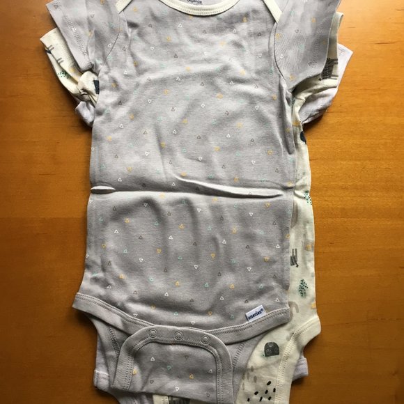 Gerber Animals Onesies - 3 pack - 12M - Picture 2 of 3